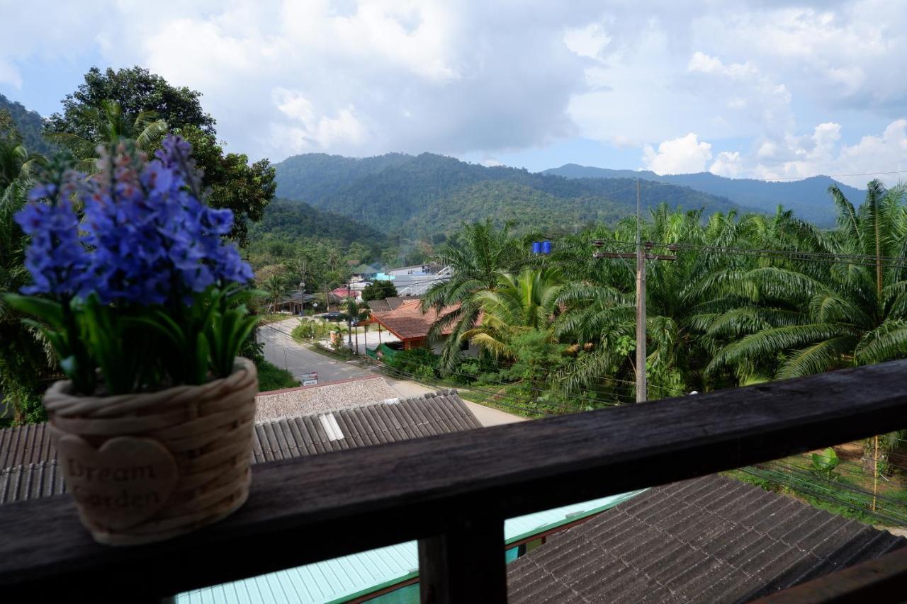 Khao Sok Nature Place - Sha Certified Khao Sok National Park Экстерьер фото